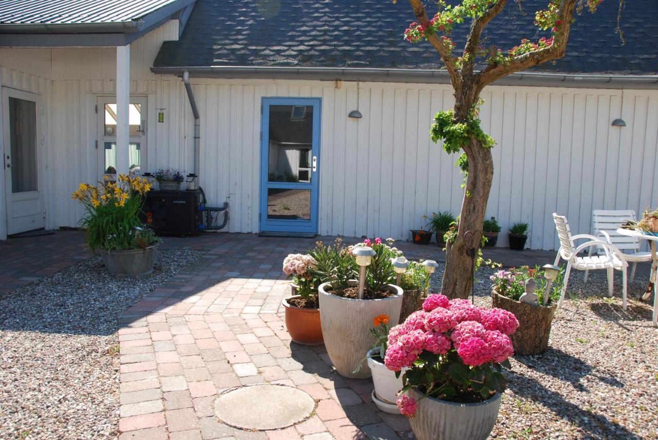 Quistgaarden Bed & Breakfast Spjellerup エクステリア 写真